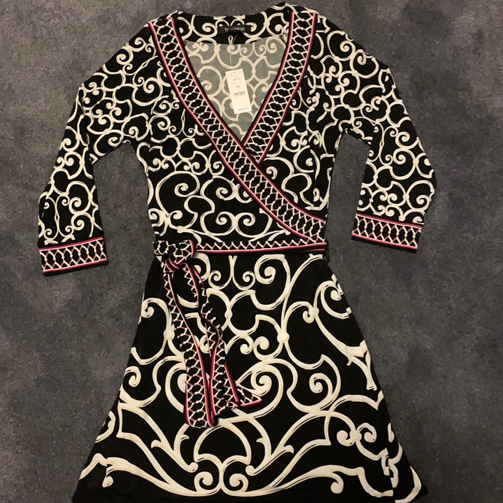 NWT White House Black Market small dress / tunic. Black white tan and maroon